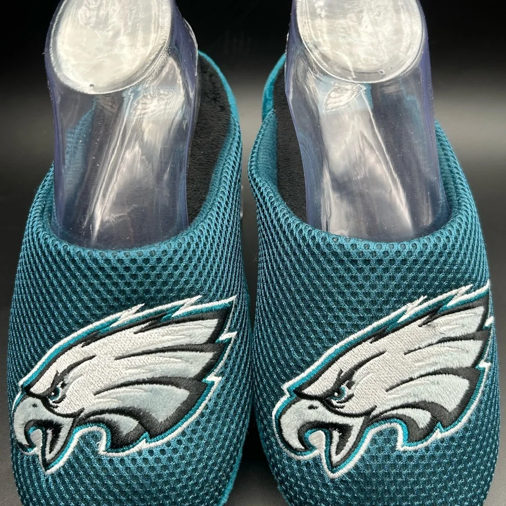 Philadelphia Eagles Slippers NWOT - Picture 7 of 7